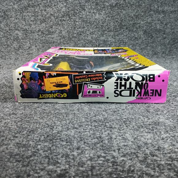 Vintage 1990 New Kids On The Block Joe In Concert Doll Figure w/ Cassette Hasbro - Picture 8 of 9